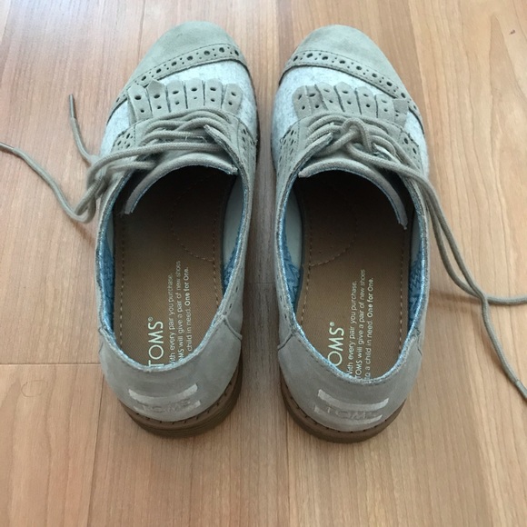 TOMS Brogue Desert Taupe Suede/Wool Kiltie Oxford - Picture 5 of 8